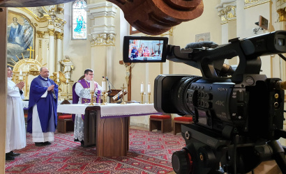 Vasárnap ezúttal 10 órától lesz az online szentmise közvetítése a katolikus templomból