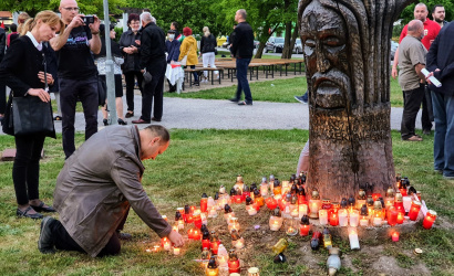 Ma van a Nemzeti Összetartozás Napja – csendes gyertyagyújtással emlékeznek Dunaszerdahelyen