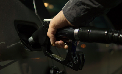 Érdemes lesz Magyarországon tankolnunk: törvényileg szabályozzák az üzemanyagok árát