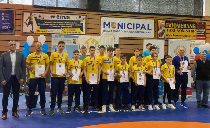 Nyolc érem és első hely csapatversenyben a serdülő U15 szabadfogású birkózó szlovák bajnokságon