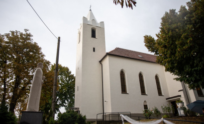 Magyarországi támogatásnak köszönhetően újult meg a csallóközkürti templom