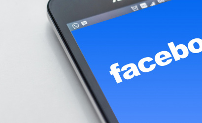 Átnevezi a Facebook a hírfolyamot