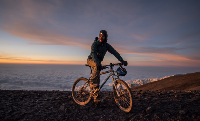 Kerékpárral Afrika tetején - Zichó Viktorral