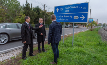 A Vasútsor utcára került ki az első hivatalos kétnyelvű útjelző tábla