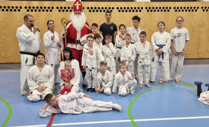 Ötvennégy érem egy év alatt