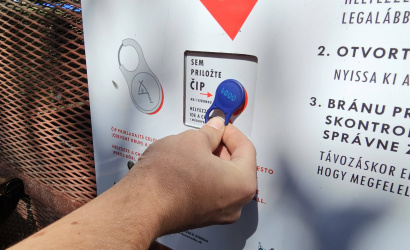 Elektromos zár a kukaketrecen – elindult a rózsaligeti „pilot projekt” 