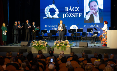 Rácz József vehette át a 770-es jubileumi gálán a Dunaszerdahely Város Vállalkozója elismerést