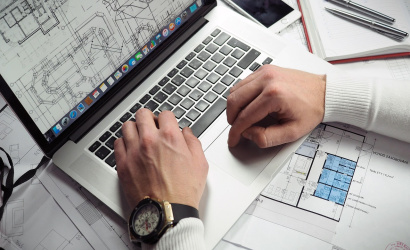 Egyéni vállalkozók halasztott adóbevallással: ne felejtsék el módosítani a társadalombiztosítási járulék összegét, és első alkalommal november 10-ig befizetni azt!