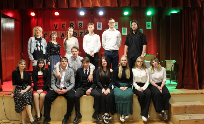 Irodalmi lakoma a Versfalatozóban