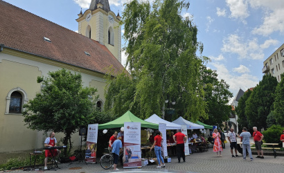Plébániai Karitásznapot tartanak ma a templomtéren