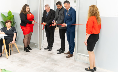 Nőnap a nyugdíjas panziókban: a megújult éttermet is átadták