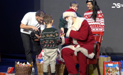 Embedded thumbnail for A Mikulás több helyen is megörvendeztette a gyerekeket