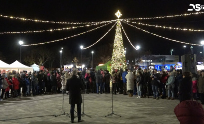 Embedded thumbnail for Az első adventi hétvége a karácsonyi vásárok jegyében telt Dunaszerdahelyen