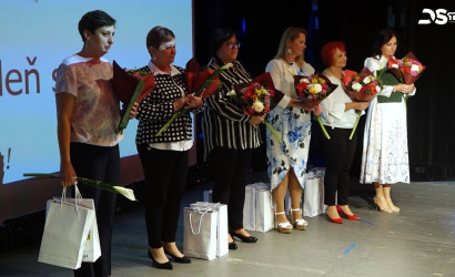 Embedded thumbnail for Tíz nővér áldozatos munkáját köszönték meg a hagyományos rendezvényen