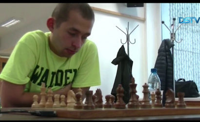 Embedded thumbnail for Izgalmas végjáték után ezüstérmes lett a sakkcsapat