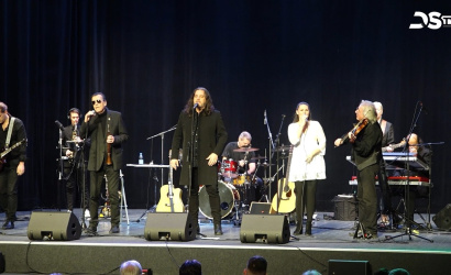 Embedded thumbnail for Nemzeti értékek fontosságát hangsúlyozó rendezvény a Kormorán koncertjével