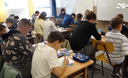 Embedded thumbnail for Magas színvonalú matematikaverseny részesei voltak a tanulók