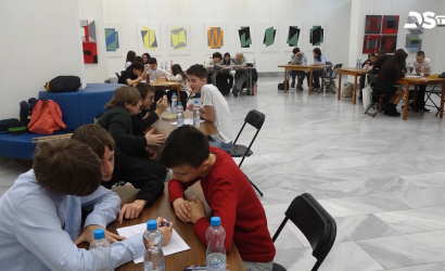 Embedded thumbnail for Könyvbemutatóval, koszorúzással és földrajzversennyel tisztelegtek Vámbéry emléke előtt