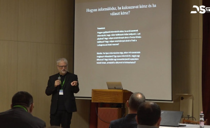 Embedded thumbnail for A mesterséges intelligencia az újságírók barátja, de veszélyforrás is lehet