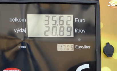 Embedded thumbnail for Akár két euró is lehet egy liter benzin ára