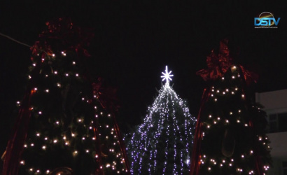 Embedded thumbnail for Igazi ünnepi hangulat várja a karácsonyi vásár látogatóit