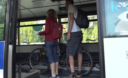 Embedded thumbnail for Az aktív kikapcsolódást segíti a kerékpárszállító autóbusz