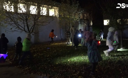 Embedded thumbnail for Kalandként élték meg a gyerekek, hogy az óvodában tölthették az éjszakát