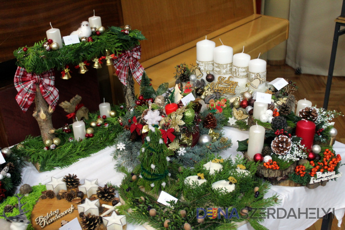 Adventi koszorúkészítő verseny a Vidékfejlesztési Szakközépiskolában