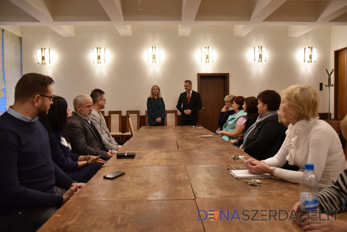 Beiktatták Takács Tímeát a Csaplár Benedek Városi Művelődési Központ igazgatójaként