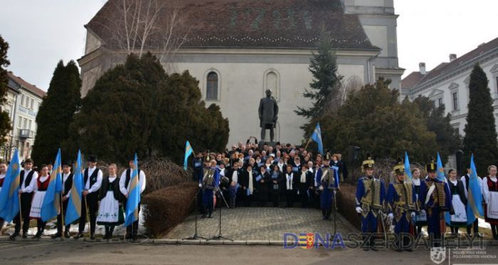 Főhajtás Orbán Balázs nagysága előtt