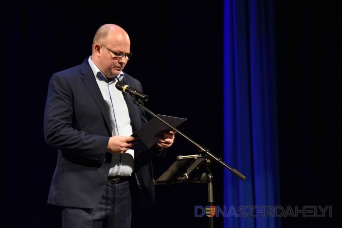 Rajkovics Péter Század című verse