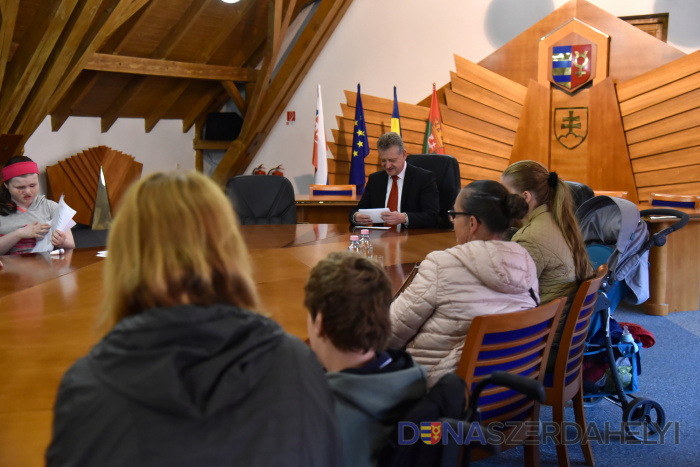 Ismét jó helyre került a városi bál bevétele