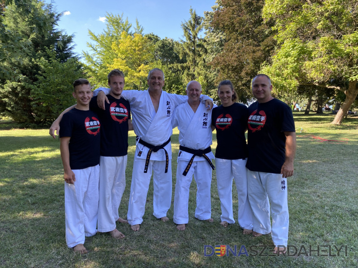 Seishin Karate Klub felvétele Tudásukat fejlesztették az edzők