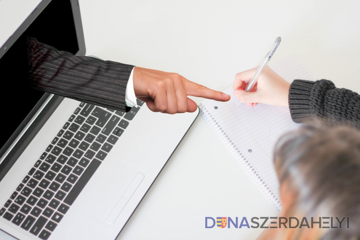 Fotó: pixabay.com Az oktatásügyi minisztérium online segédanyagot készít a magyar tanintézmények részére