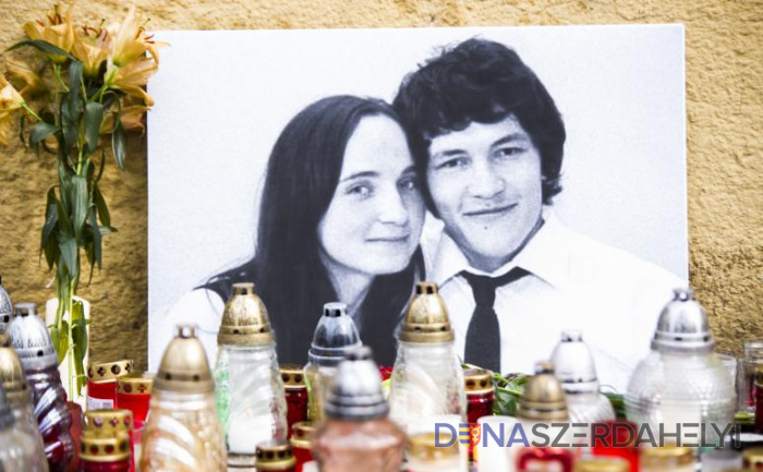 Pénteken Ján Kuciak újságíróra és jegyesére, Martina Kušnírovára emlékeznek Dunaszerdahelyen is