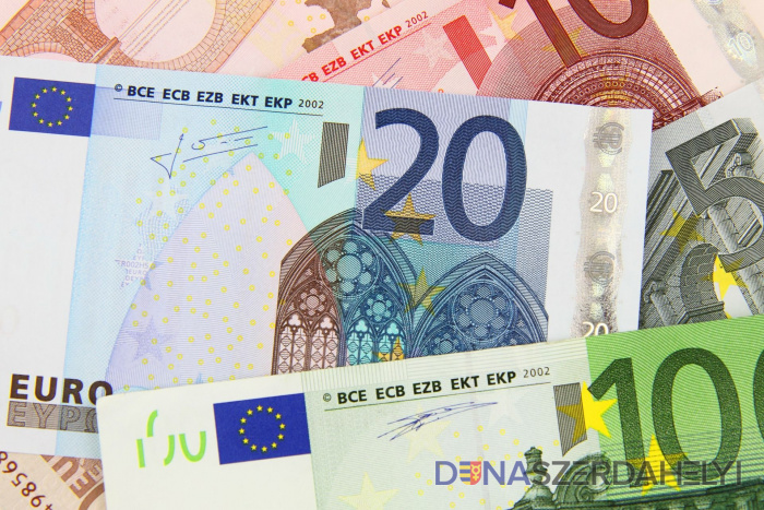 Illusztrációs felvétel, Pixabay.com Szakértők szerint most azonnal be kellene fagyasztani a szlovák minimálbért
