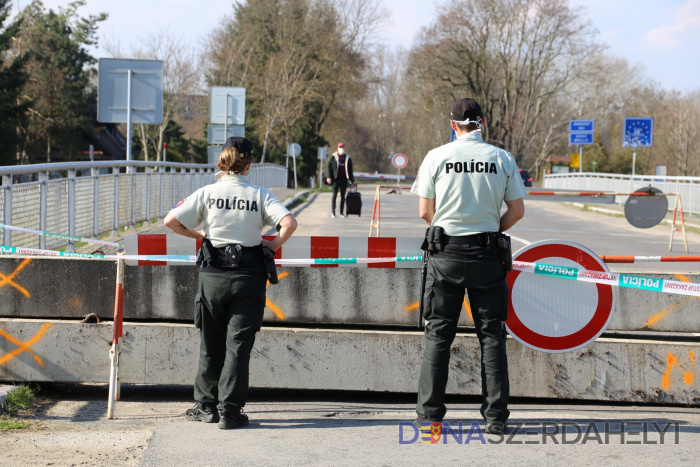 Illusztrációs felvétel, Facebook / Polícia SR Ma éjféltől nyitva a cseh–szlovák határ