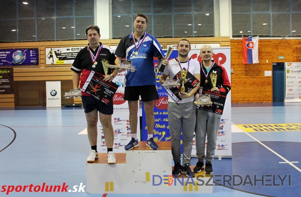 Fotó: sportolunk.sk Horváth Lóránt a dunaszerdahelyi járás pingpong bajnoka