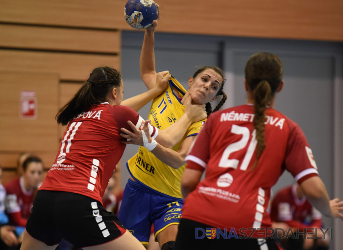Nagy Gyula felvétele Négy új játékos és új edző a HC DAC csapatánál