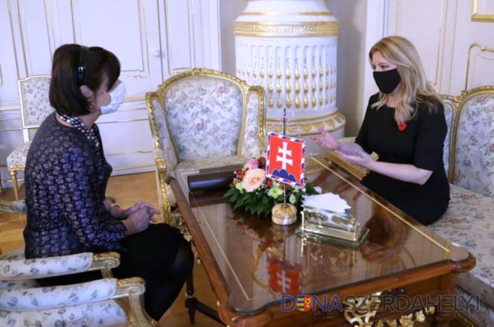 Fotó: FB/Zuzana Čaputová Čaputová fogadta a doktornőt, aki visszaadta az állami kitüntetését