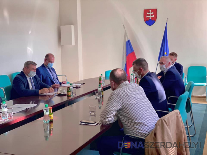 A megyei alelnökei együtt szorgalmazták a közlekedési infrastrukturális fejlesztéseket a közlekedési minisztérium államtitkáránál