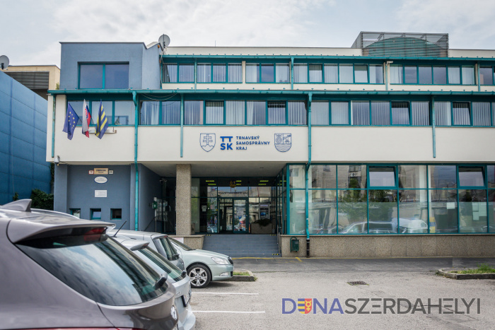 A Nagyszombati Megyei Önkormányzat Hivatala korlátozott rendben működik