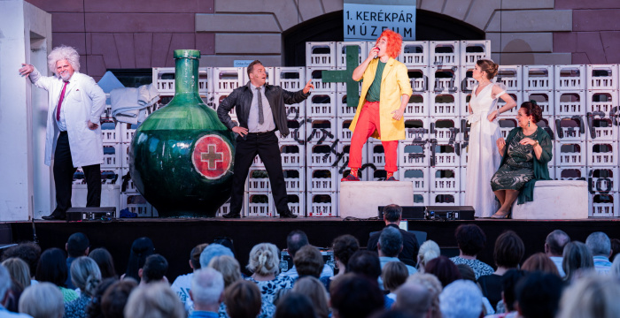 Dunaszerdahelyen és Parajdon zárja idei nagy sikerű turnéját a Gördülő Opera