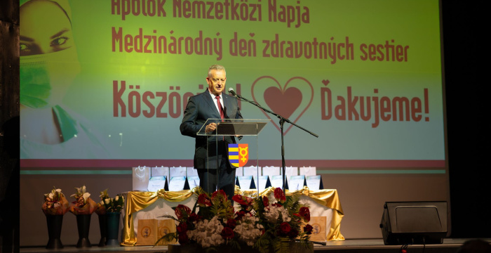 Gálaesten köszöntötték az egészségügyi nővéreket és ápolókat