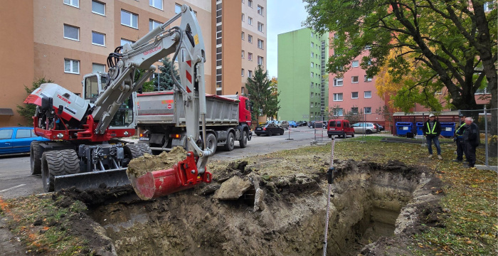 Újabb földalatti kukák épülnek városunkban