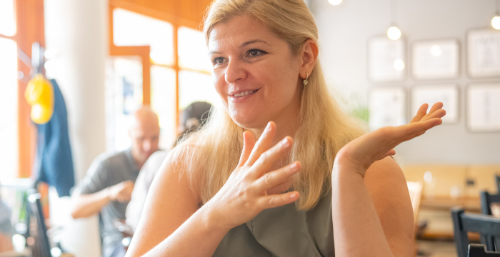 Akinek a munkamániájánál már csak az iskolamániája nagyobb