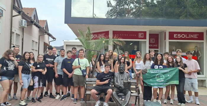 Gólyatábor a szakközépben