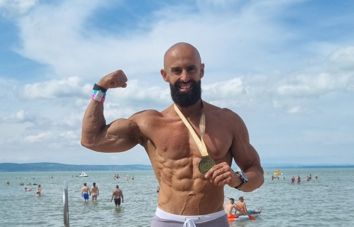 Edzőként is példát mutatott – Lengyel Ákos aranykategóriás lett a Muscle Beachen