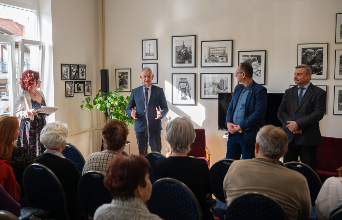 Fotosveta: találkozás a múlt emlékeivel