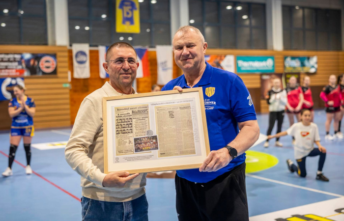 Ezüstérem, amely történelmet írt – Debre Viktort köszöntötték a szombati mérkőzésen